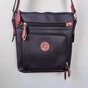 Giani Bernini Crossbody Bag Black Tan Saffiano Faux Leather Purse Shoulder EUC
